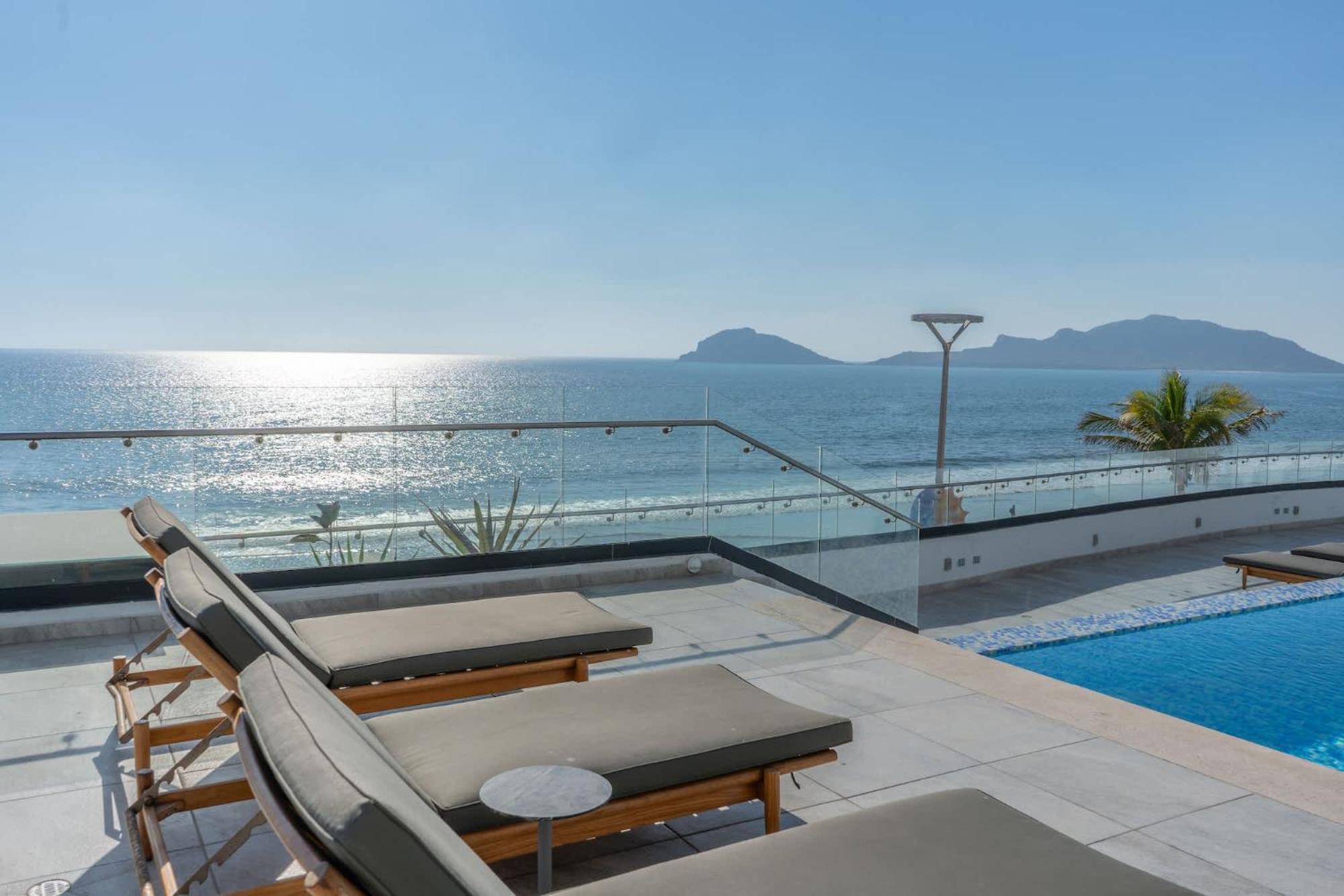 In Malecon With Pool And View Of The Stadium - Altomare 1302 *