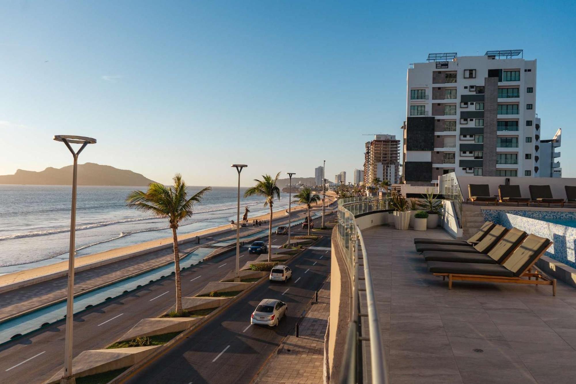 Apartamento In Malecon With Pool And View Of The Stadium - Altomare 1302 Mazatlán