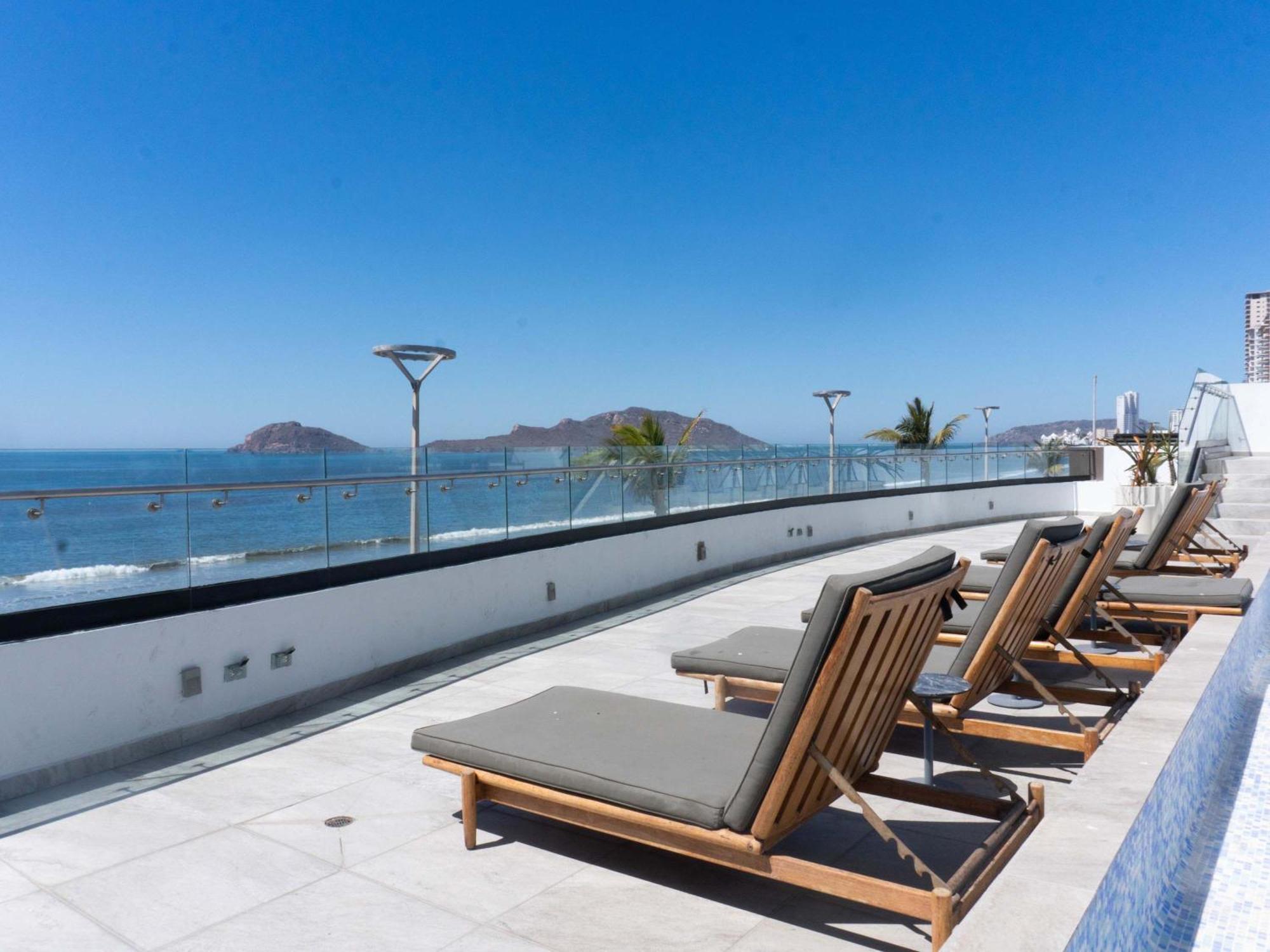 In Malecon With Pool And View Of The Stadium - Altomare 1302 Mazatlán