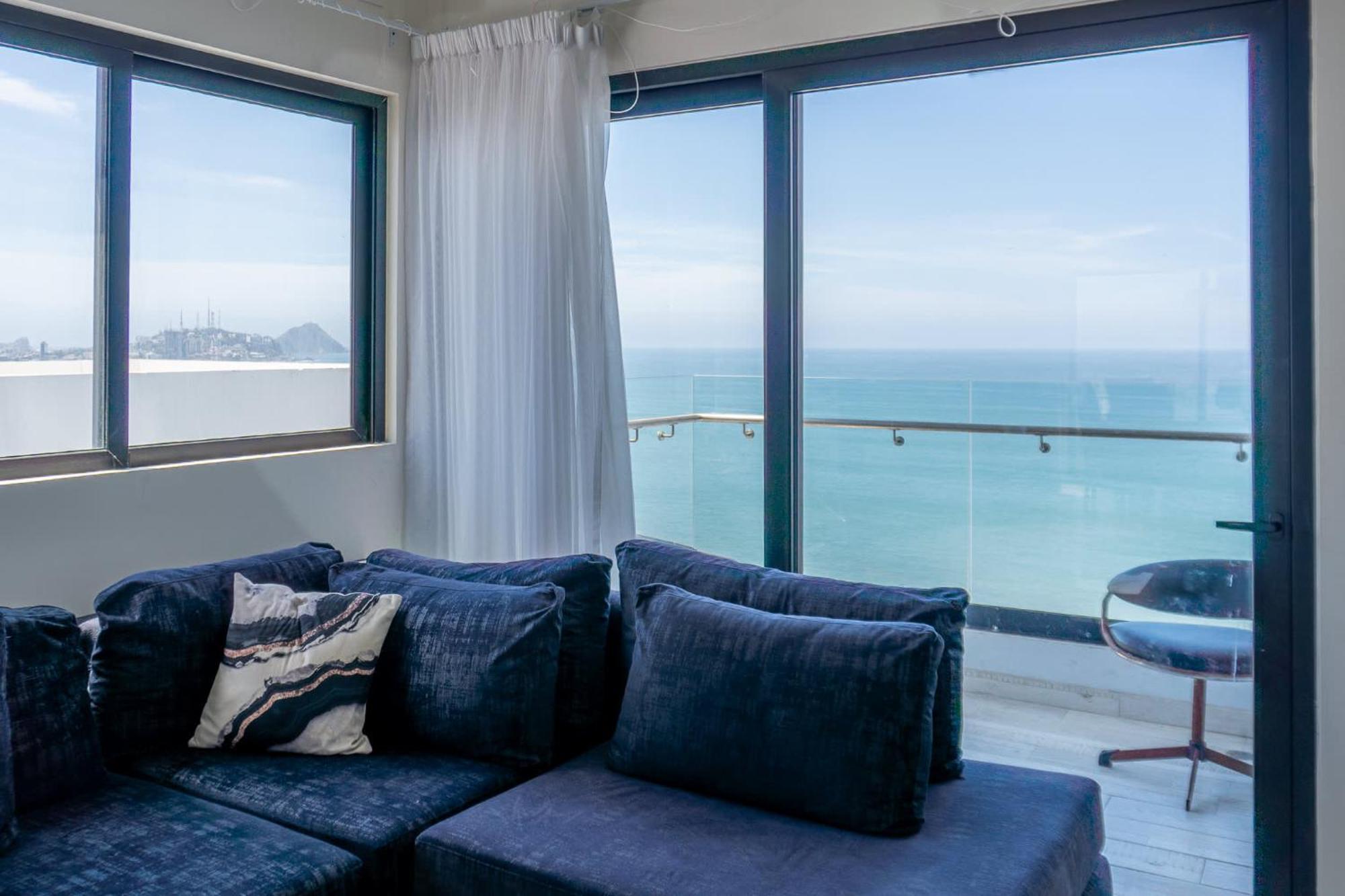 In Malecon With Pool And View Of The Stadium - Altomare 1302 Apartamento